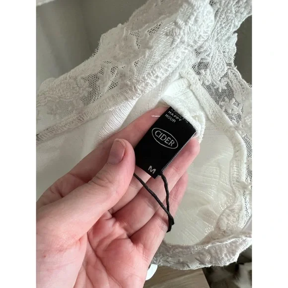 Cider Tie Front Lace Crop Top - Picture 4 of 6